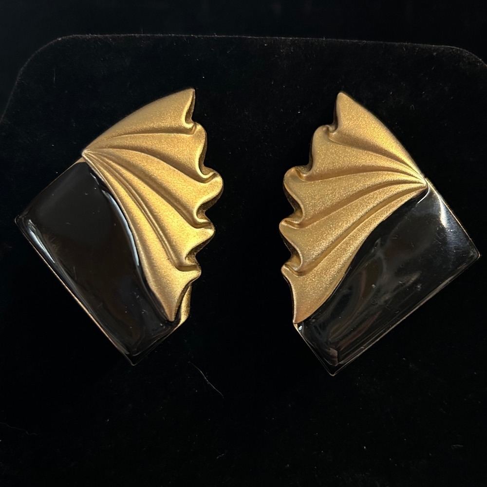 VTG 80s Gold Black Enamel Fan Wing‎ Statement Post Earrings Geometric Large